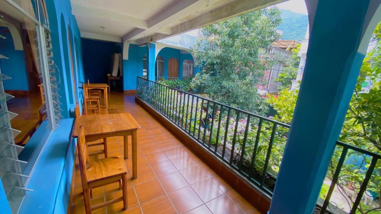 Hotel Posada Don Carlos Panajachel Bagian luar foto